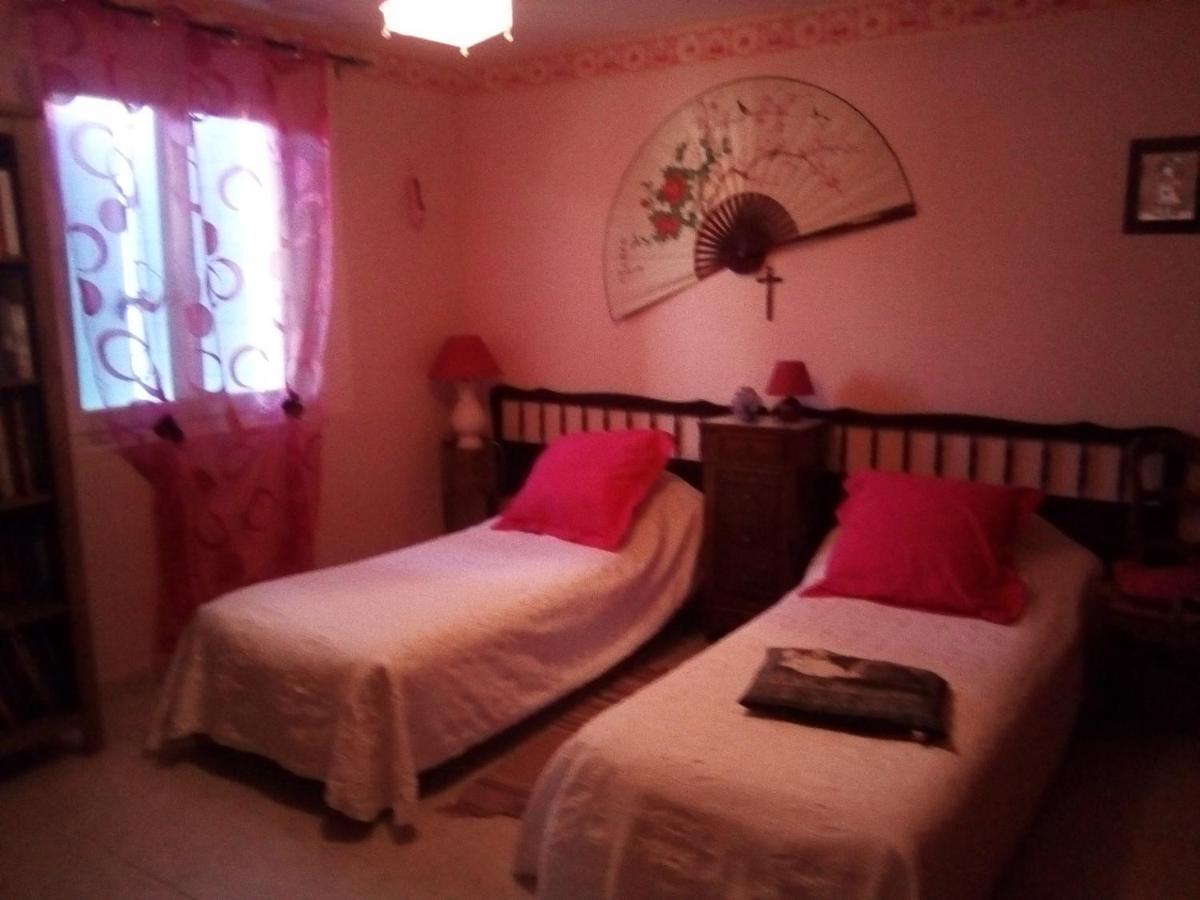 Chez Regine Et Gregoire Bed & Breakfast Marseille Exterior photo